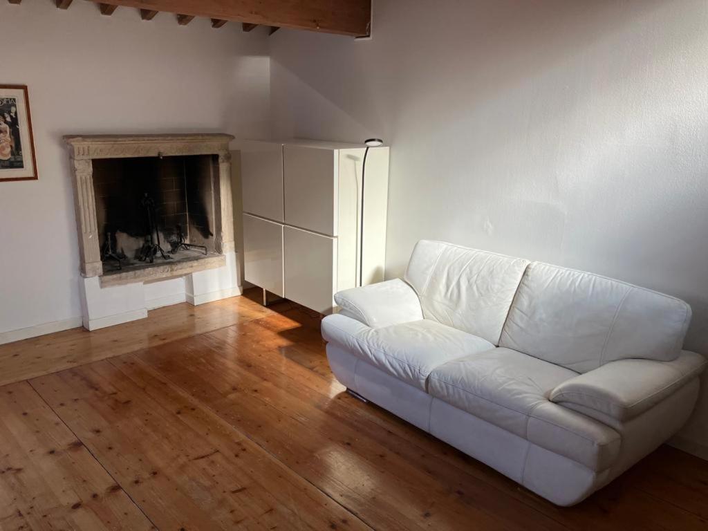 Locazione Via Fama 7 Apartment Verona Luaran gambar