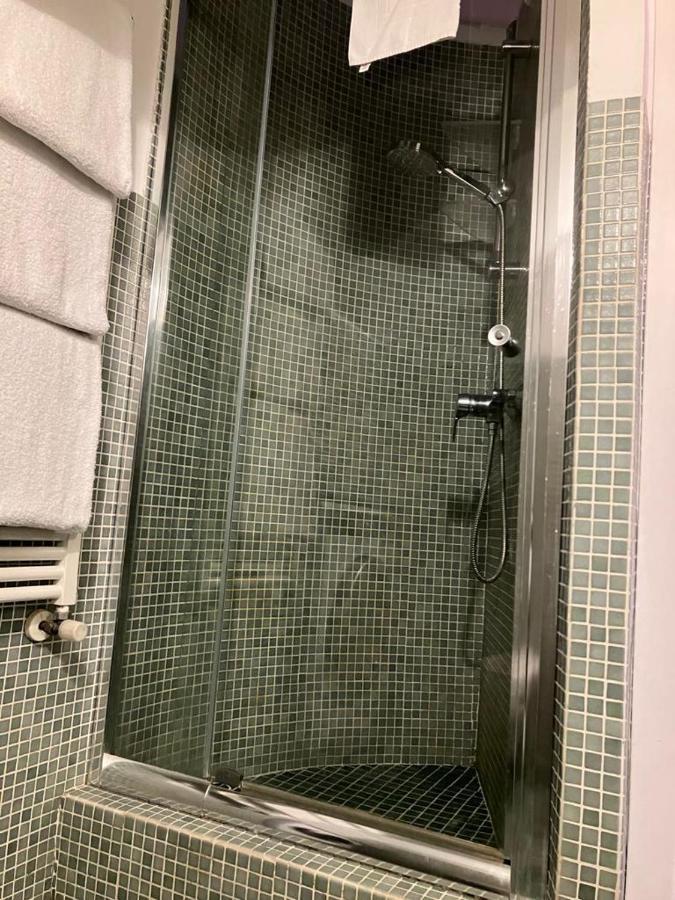 Locazione Via Fama 7 Apartment Verona Luaran gambar